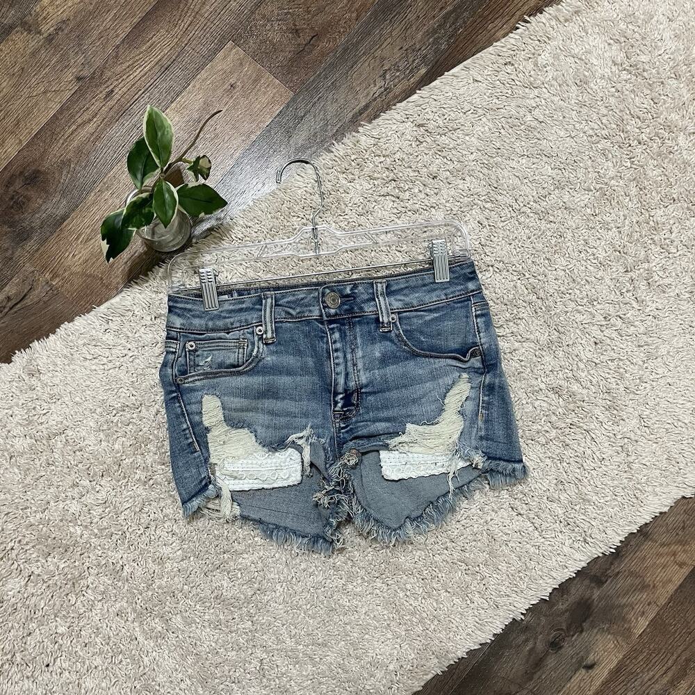 American Eagle Size 6 Distressed Lace Pocket Mid-Rise Shortie Shorts
